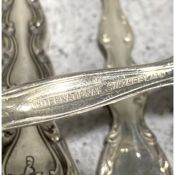 20 PC International Silverplate Interlude Flatware Set 4 place settings 1971 - Picture 8 of 8